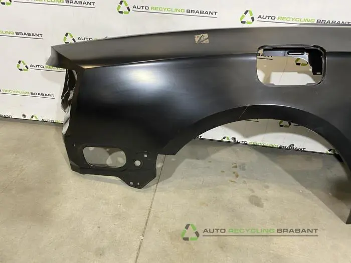 Right side of bodywork - ba983009-73e8-4830-9430-4aa4d0546a20.jpg