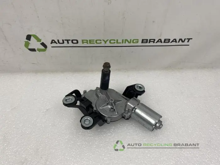 Ruitenwissermotor achter Volkswagen Golf