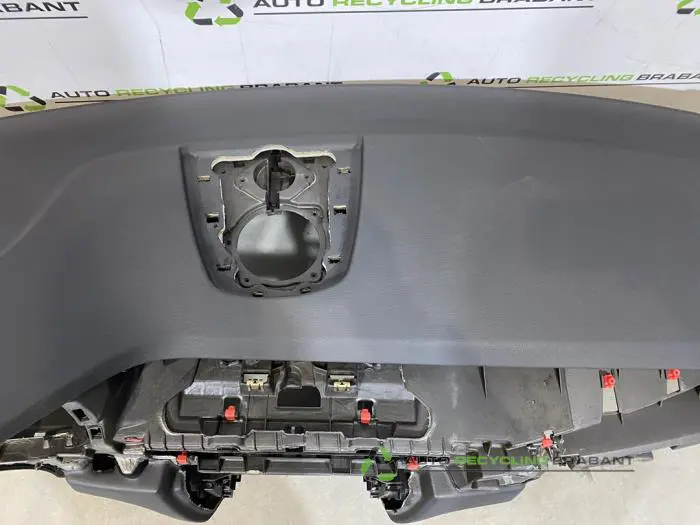 Dashboard - cc7e14d1-5f86-4bdd-ad67-3de418482eb1.jpg