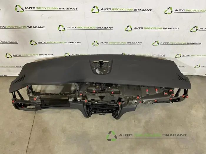 Dashboard - f5816975-568d-4e54-a810-36c0e5ae2c31.jpg