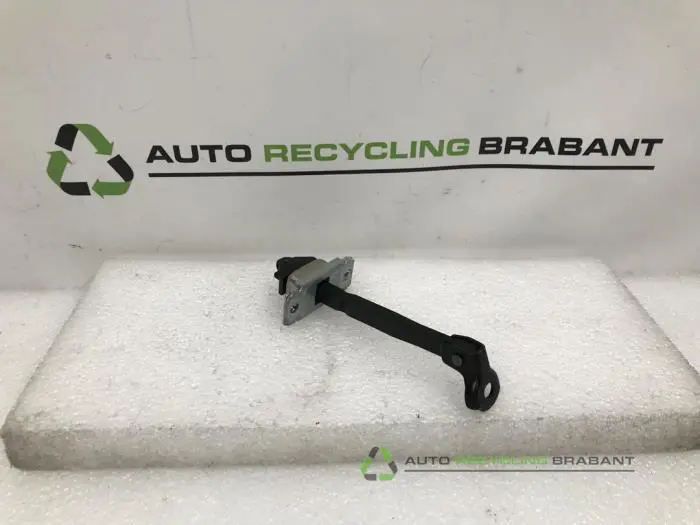 Deurvanger 4Deurs rechts-achter Mazda CX-3