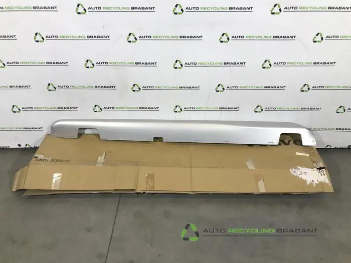 Zijskirt links Volvo V60