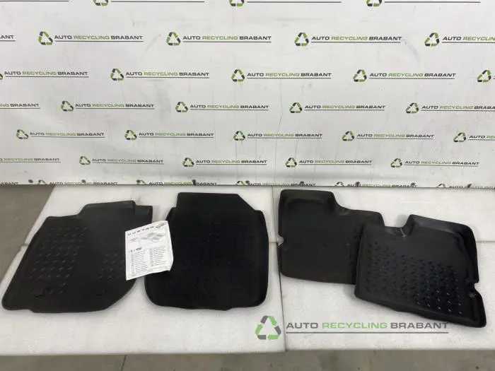 Matten Set Dacia Duster