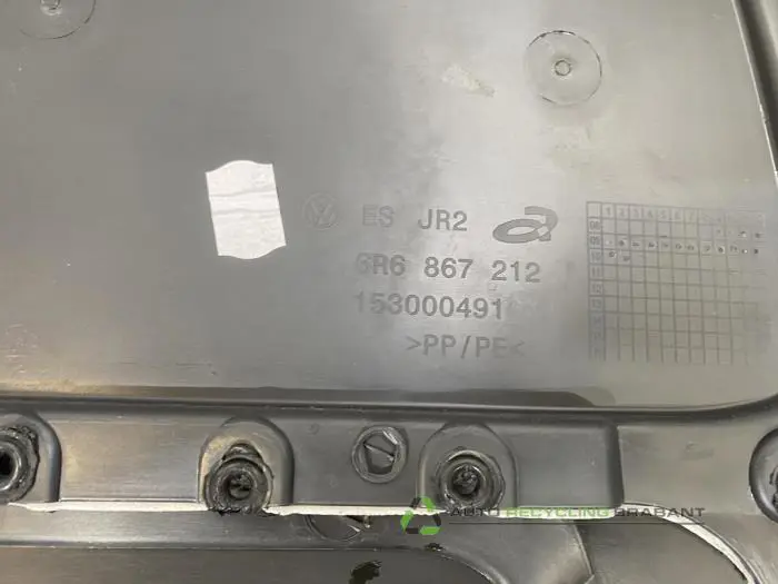 Türverkleidung 4-türig links vorne - 27846925-1b77-47d7-9c5b-08408e75b384.jpg