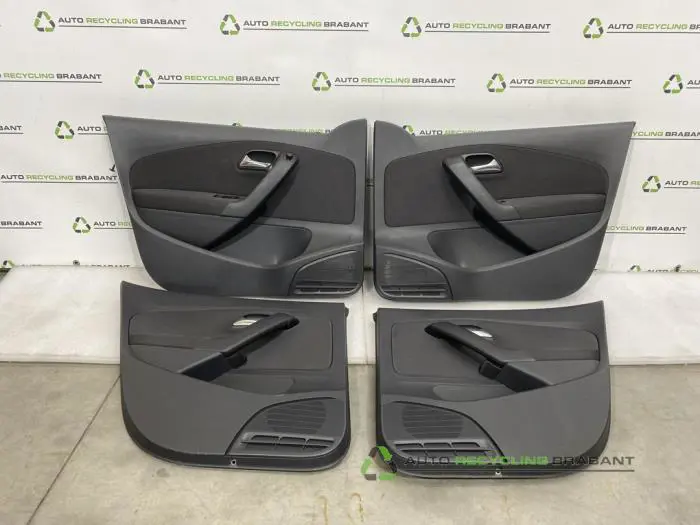 Türverkleidung 4-türig links vorne Volkswagen Polo