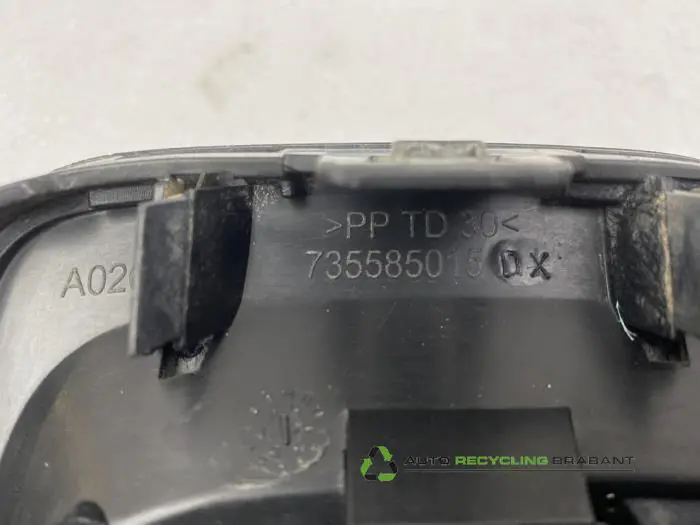 Abdeckplatte Nebelscheinwerfer links - b7e6fdfd-7de3-44b1-a14d-86e74a722416.jpg