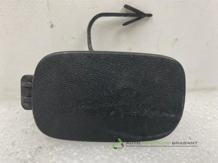 Abdeckkappe Abschleppöse vorne - 0ff474fb-2b39-40d5-805b-769b7ec5e969.jpg