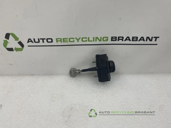 Deurvanger 4Deurs links-voor Fiat Punto