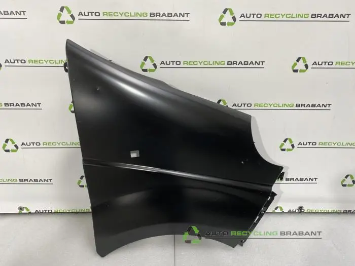 Scherm rechts-voor Renault Trafic