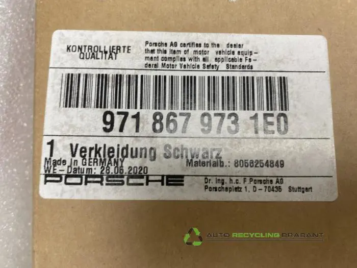 Bekleding Achterklep - 7565c20a-4bd1-44b6-b74a-beffb4340937.jpg