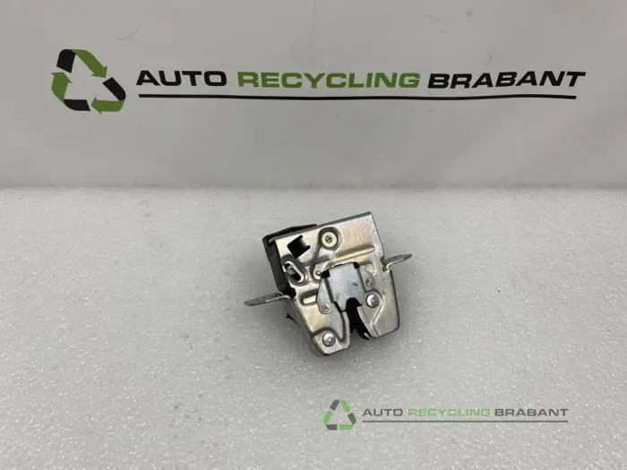 Slot Cilinder achter Mercedes A-Klasse