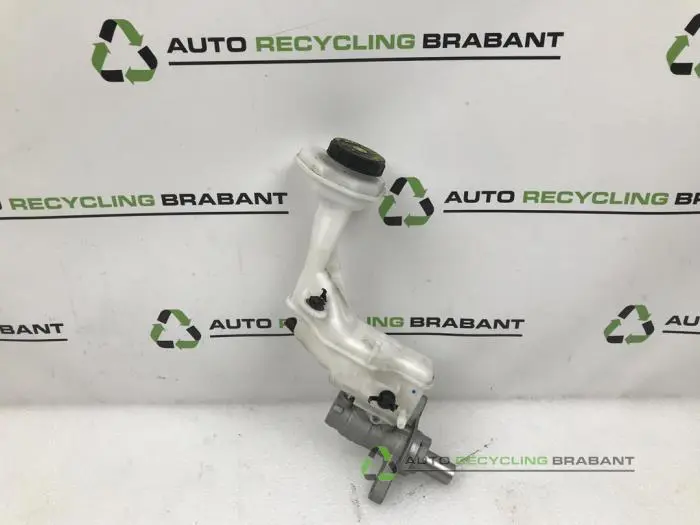Hoofdremcilinder Nissan Qashqai