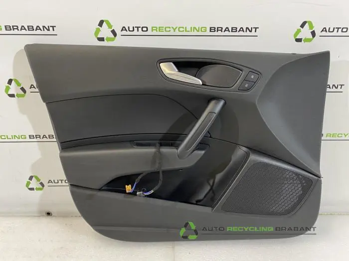 Türverkleidung 4-türig links vorne Audi A1