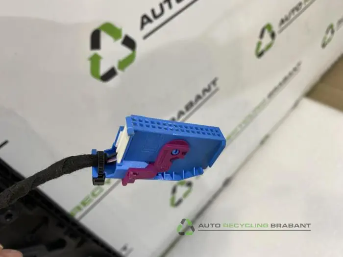 Türverkleidung 4-türig rechts vorne - 9723f5c7-159a-46ed-b353-ae4ce08f1d65.jpg