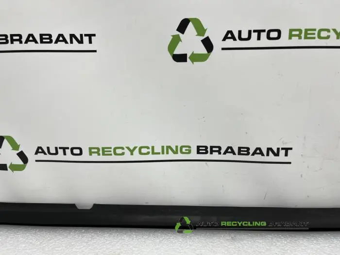 Sierstrip - 1a4ec5f4-a23c-4a04-8d9c-c4101de53dee.jpg