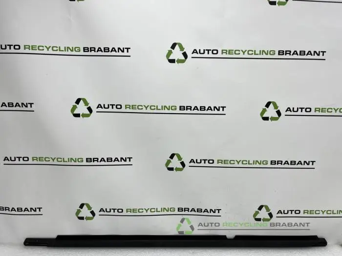 Sierstrip - bb2036f9-6169-46ed-8ad6-3f59f3984945.jpg