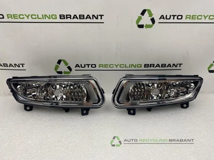 Mistlamp links-voor Volkswagen Polo