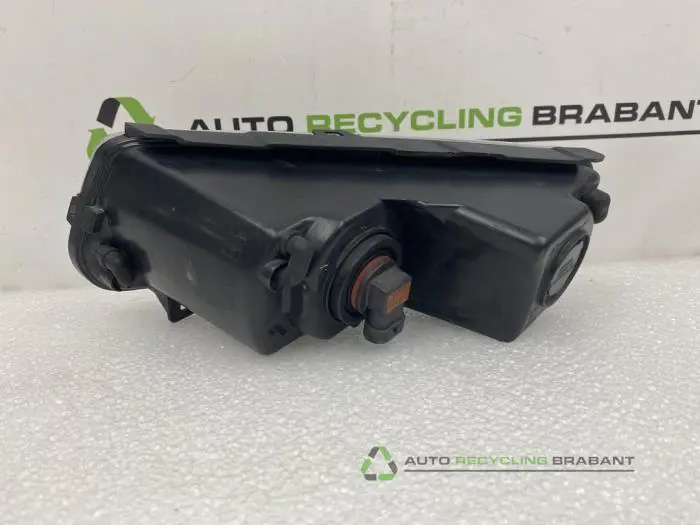 Mistlamp rechts-voor - 9e9907c1-4a28-49c5-93e2-fac2f03cfd24.jpg