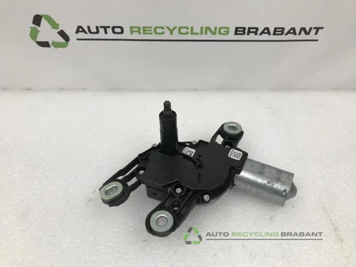 Ruitenwissermotor achter Volkswagen Golf