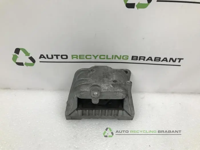 Motorsteun Volkswagen Caddy