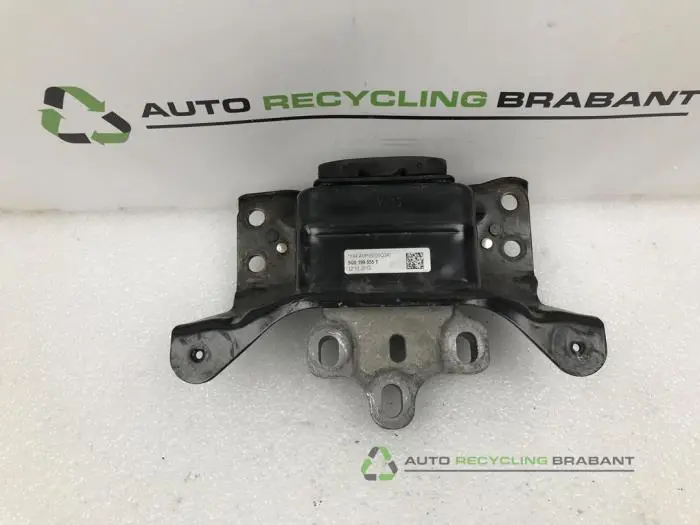 Motorsteun Volkswagen Golf