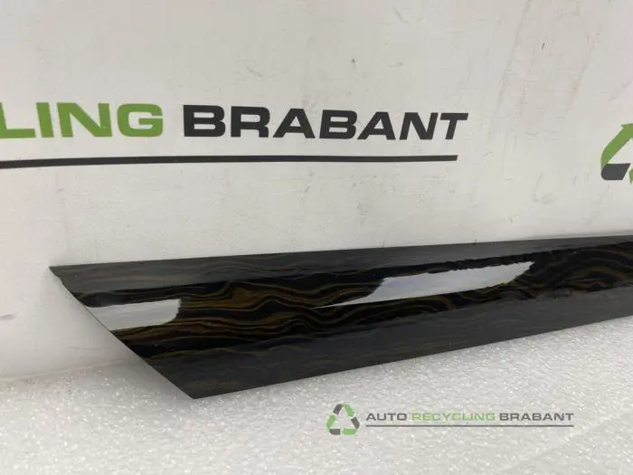 Zierleiste - a8a51526-b4e6-4020-b273-2740fe7611ba.jpg