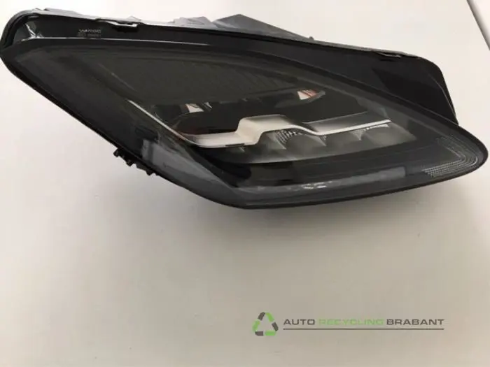 Koplamp rechts Jaguar E-Pace