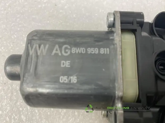 Door window motor - fc6cce3b-fc20-4343-affb-ae29c3e2b074.jpg