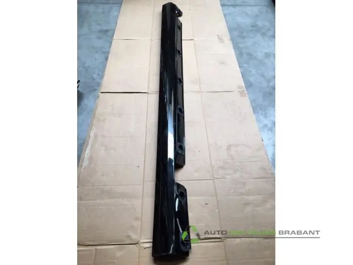 Zijskirt links Mercedes S-Klasse