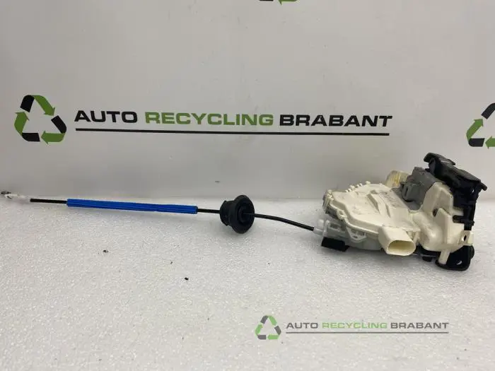 Deurslot Mechaniek 4Deurs links-voor - c0c72381-7862-478c-9cc7-525f743136ea.jpg