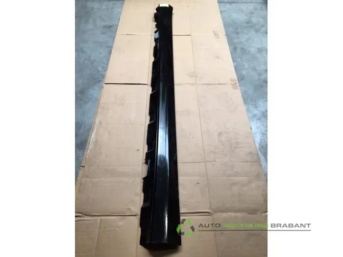 Zijskirt links Mercedes S-Klasse