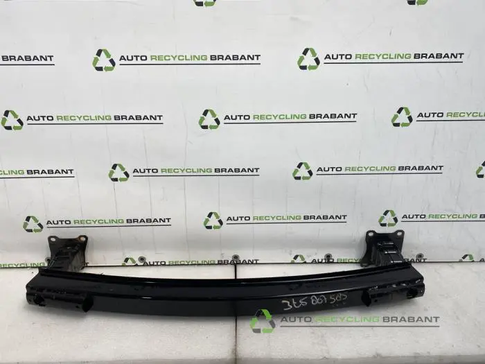 Chassisbalk achter Skoda Superb