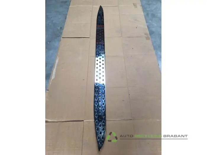 Zierleiste Mercedes ML-Klasse