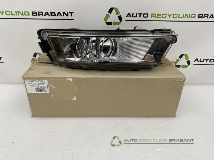 Mistlamp rechts-voor Skoda Rapid
