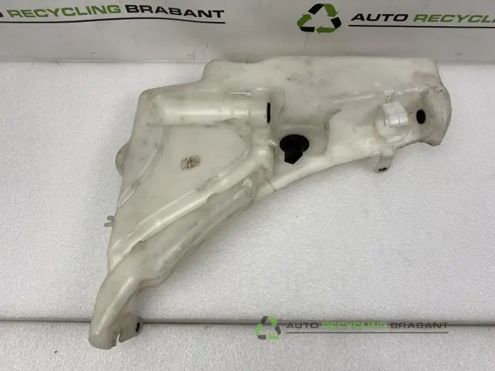 Ruitensproeiertank voor - aca16213-94b4-4e15-9875-bedde23eb89c.jpg