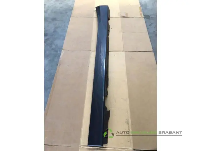 Zijskirt links BMW 1-Serie