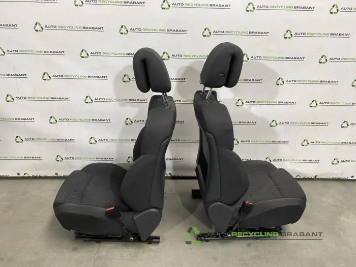 Bekleding Set (compleet) - 2d592ee8-e58a-4b16-875e-e636386d9724.jpg