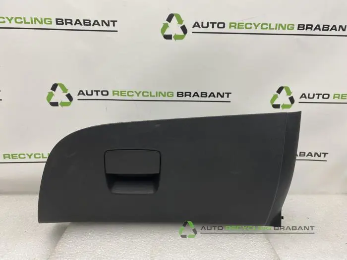 Dashboardkastje Opel Adam