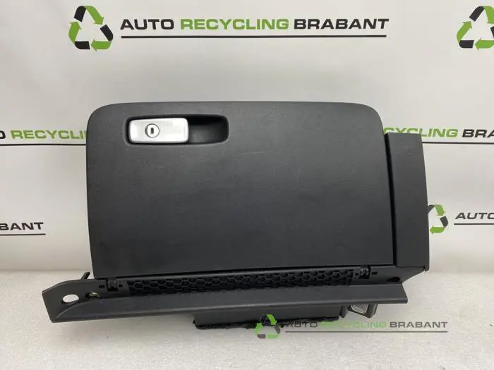 Dashboardkastje Audi A1