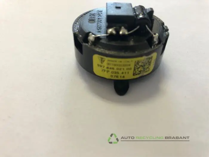 Tweeter - f7de36cb-02d6-40b1-9974-e2caf7c5fc99.jpg