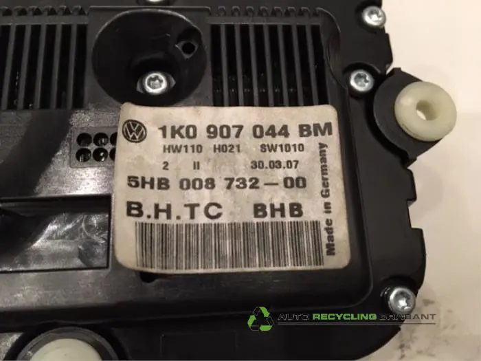 Heater control panel - 59539088-4f52-4b84-b51d-77d6179c6ca1.jpg