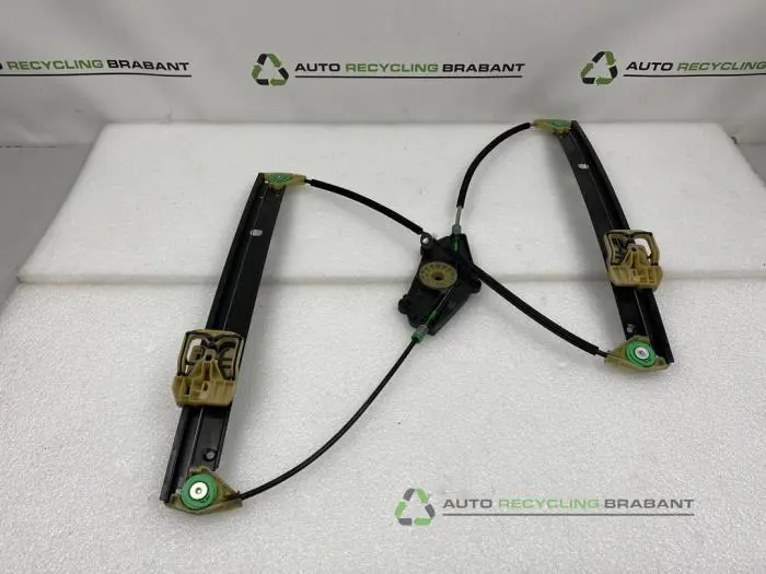 Ruitmechaniek 4Deurs links-voor Audi A4