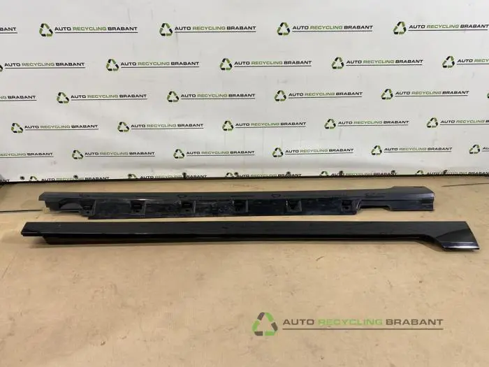 Zijskirt links Volkswagen Passat