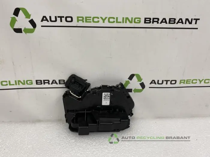 Deurslot Mechaniek 4Deurs rechts-achter Volkswagen Tiguan