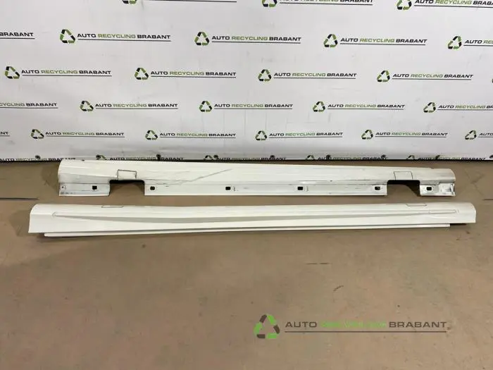 Zijskirt links Mercedes A-Klasse