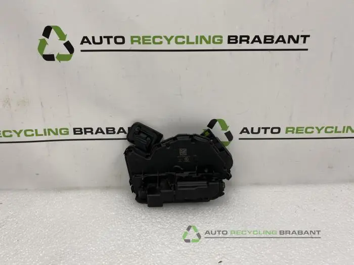 Deurslot Mechaniek 4Deurs rechts-achter Volkswagen Polo