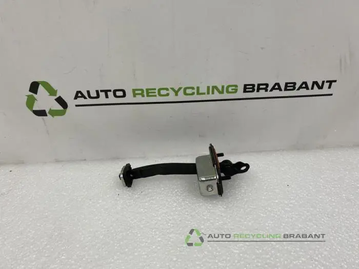 Deurvanger 4Deurs rechts-achter Kia Sportage