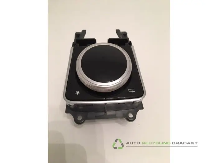 Regelunit Multi Media Mercedes C-Klasse