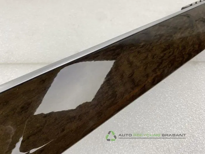 Luftgitter Armaturenbrett - c2096ee1-b36d-48a6-8d7f-c4a2c35411fb.jpg