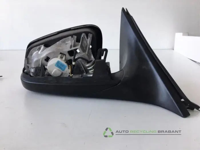 Außenspiegel rechts - a7bb4623-45f0-495f-ad8b-31ee9f71ae36.jpg